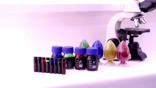 從'卡脖子'到'好材好用' 顯示產(chǎn)業(yè)材料進(jìn)階的艱難之路